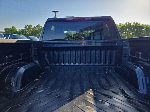 Used 2021 Chevrolet Silverado 1500 Custom AWD/4WD image 28