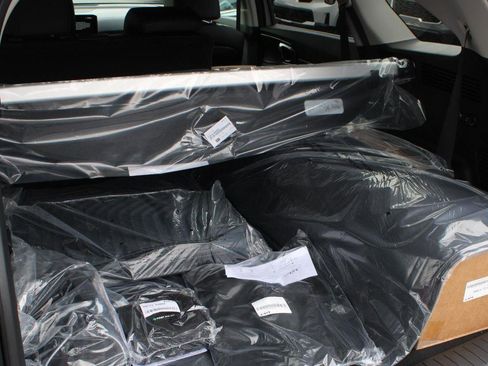 New 2026 Kia Sorento S image 9