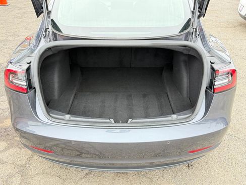 Used 2018 Tesla Model 3 Long Range image 32