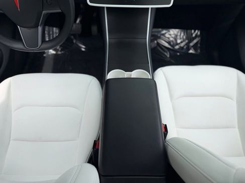 Used 2020 Tesla Model Y Long Range image 47