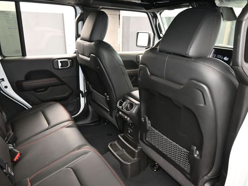 Used 2026 Jeep Wrangler Unlimited Rubicon image 35