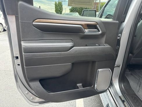 Used 2024 Chevrolet Silverado 1500 High Country w/ High Country Premium Package AWD/4WD image 41