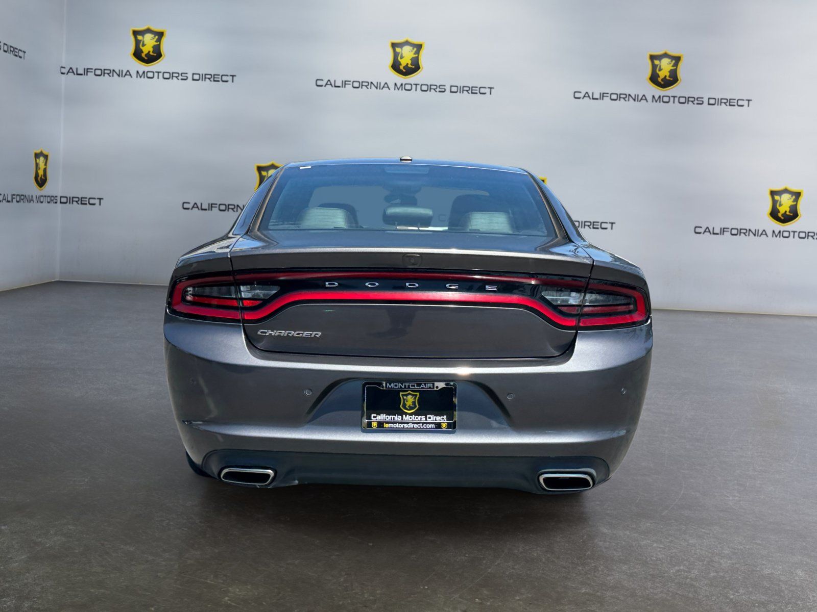 Used 2021 Dodge Charger SXT w/ Leather Interior Group RWD image 4