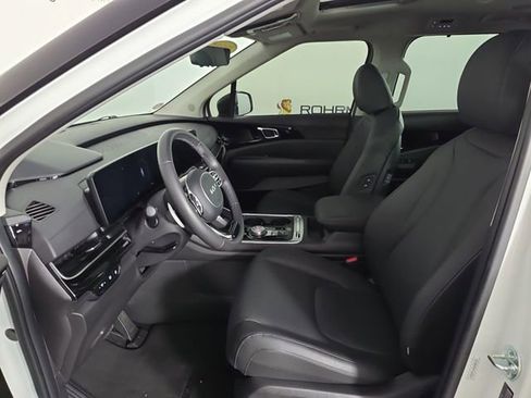 Used 2025 Kia Carnival SX Prestige FWD image 19