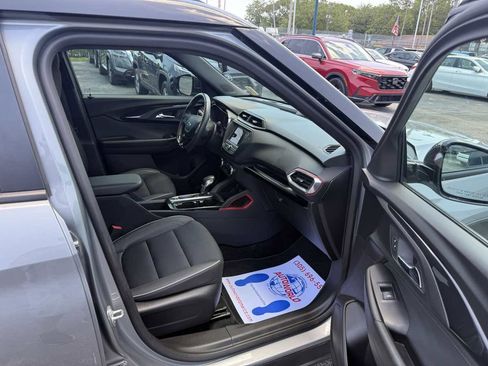 Used 2023 Chevrolet TrailBlazer RS image 13
