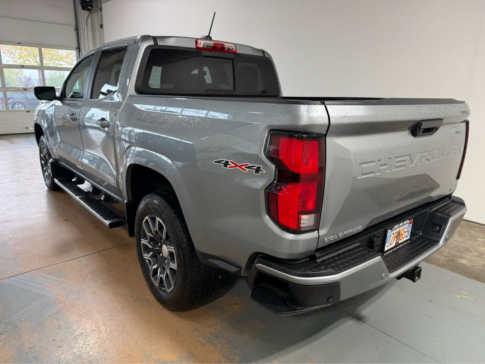 Used 2024 Chevrolet Colorado LT w/ LT Convenience Package III AWD/4WD image 3