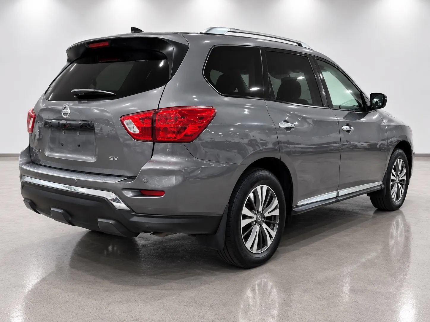 Used 2020 Nissan Pathfinder SV FWD image 5