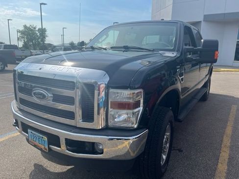 Used 2010 Ford F250 4x4 Crew Cab Super Duty image 3