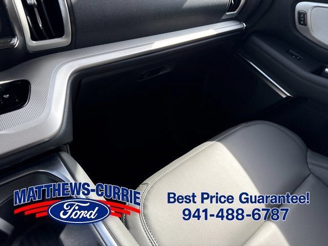New 2026 Ford Expedition Active RWD image 25