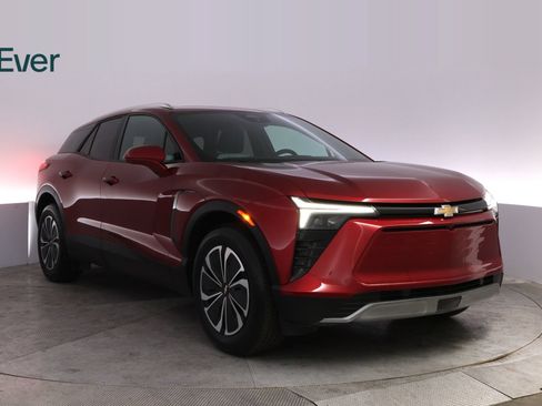 Used 2024 Chevrolet Blazer EV LT AWD/4WD image 13