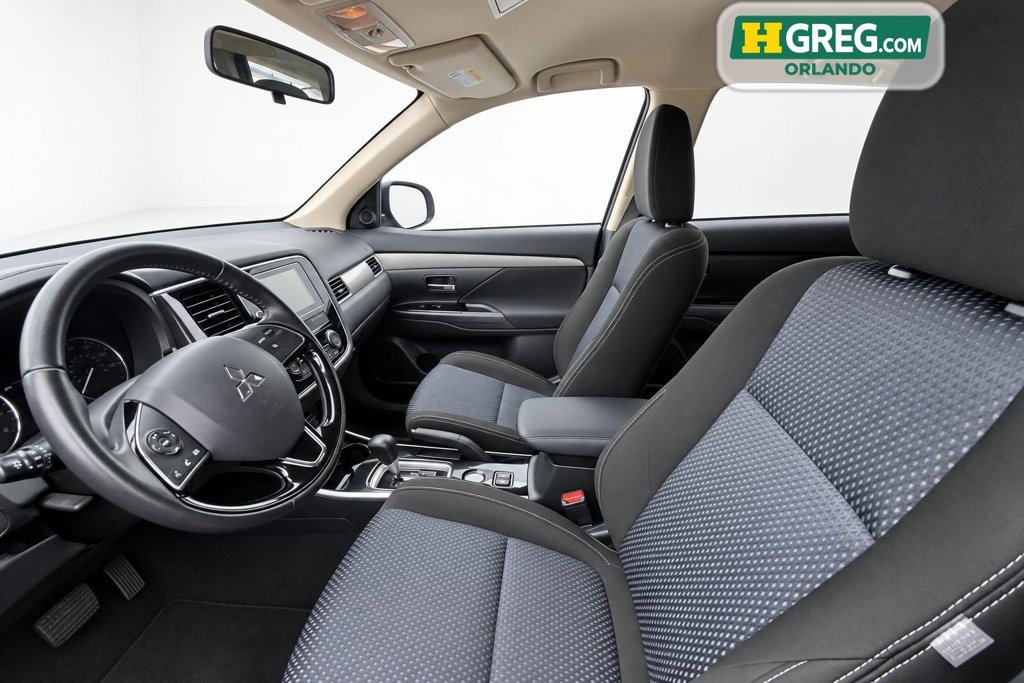 Used 2018 Mitsubishi Outlander LE FWD image 6
