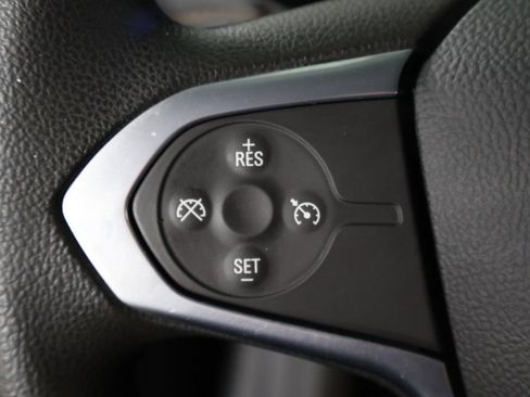 Used 2021 Chevrolet Traverse LS AWD/4WD image 39