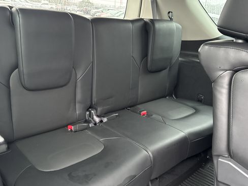 Used 2022 Nissan Armada SV w/ SV Appearance Package image 18