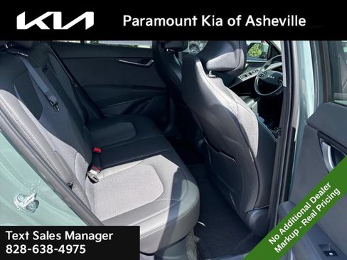 New 2026 Kia Niro EX FWD image 23