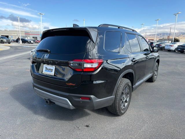 Used 2024 Honda Pilot TrailSport image 7