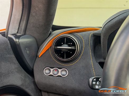 Used 2022 McLaren 720S Performance RWD image 22