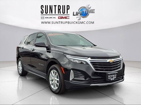 Used 2023 Chevrolet Equinox LT image 1