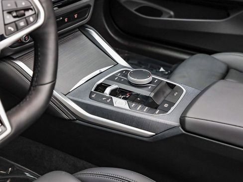 Used 2025 BMW 430i Convertible w/ M Sport Package image 17