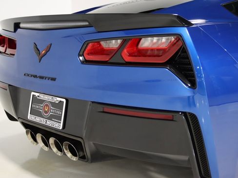 Used 2016 Chevrolet Corvette Stingray Coupe w/ Carbon Flash Badge Package image 9