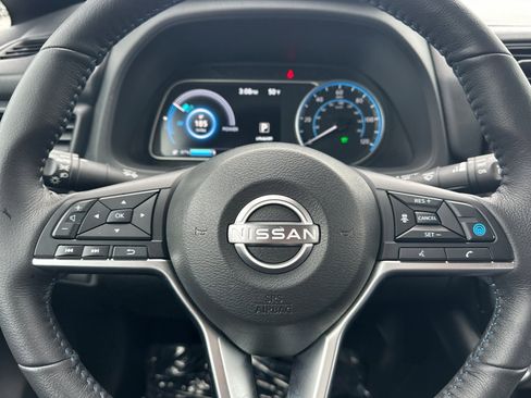 Certified 2024 Nissan Leaf SV Plus image 27
