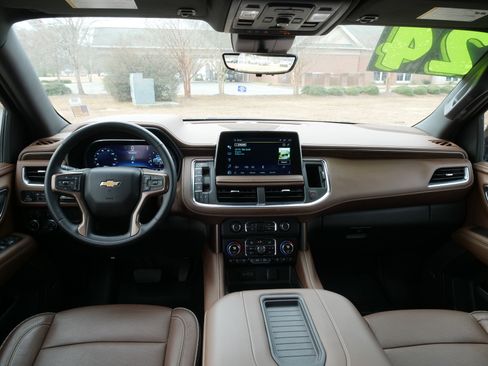 Used 2024 Chevrolet Suburban High Country image 20