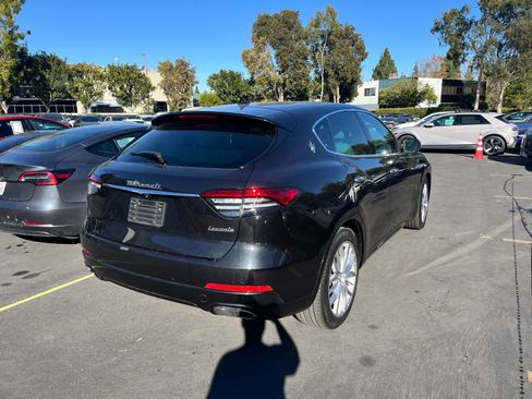 Used 2022 Maserati Levante GT image 3
