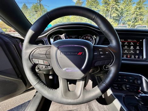 Used 2017 Dodge Challenger SXT w/ Driver Convenience Group image 25