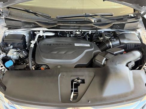Used 2018 Honda Odyssey EX image 23