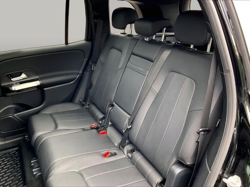 Certified 2021 Mercedes-Benz GLB 250 4MATIC image 21