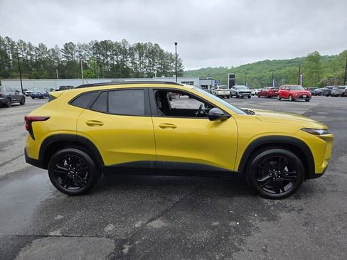 Used 2024 Chevrolet Trax ACTIV w/ Driver Confidence Package FWD image 9