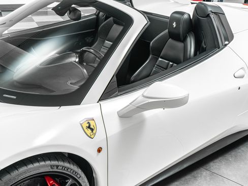 Used 2015 Ferrari 458 Spider RWD image 36