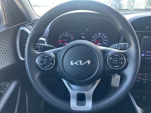 Used 2022 Kia Soul LX w/ Technology Package image 19