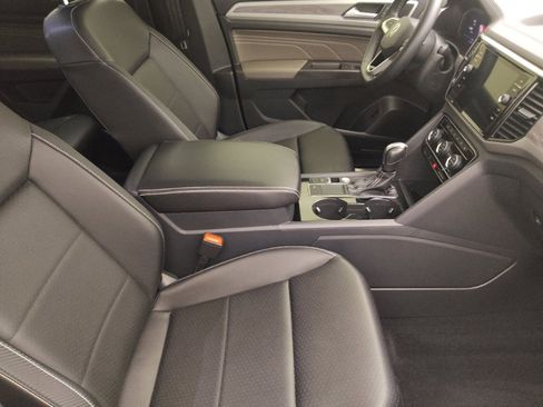 Used 2023 Volkswagen Atlas Cross Sport SE image 21