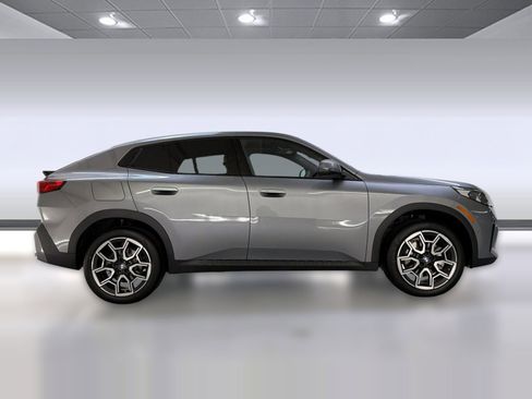 New 2026 BMW X2 xDrive28i w/ Technology Package image 8