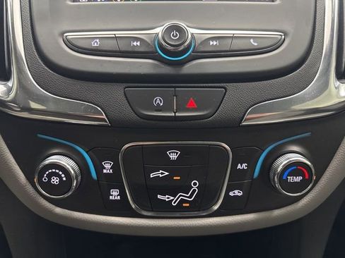 Used 2023 Chevrolet Equinox LS w/ LS Convenience Package image 17