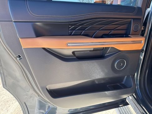 Used 2024 Ford Expedition Max Platinum image 38