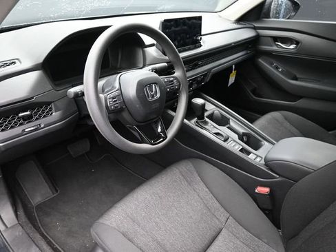 Used 2025 Honda Accord LX image 19