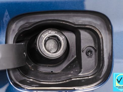 Used 2020 Ford Explorer XLT image 41