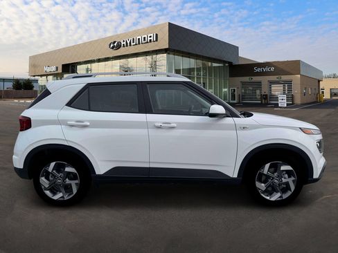 New 2026 Hyundai Venue SEL image 9