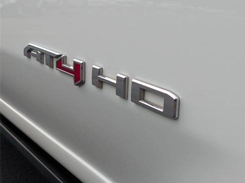 Used 2024 GMC Sierra 2500 AT4 w/ Technology Package AWD/4WD image 44