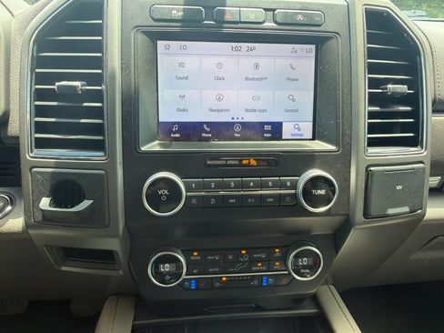 Used 2021 Ford Expedition XLT RWD image 13