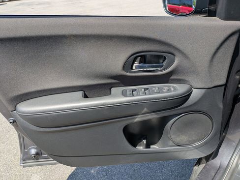 Used 2020 Honda HR-V LX image 6
