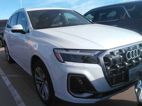 Used 2025 Audi Q7 3.0T Premium Plus AWD/4WD image 9
