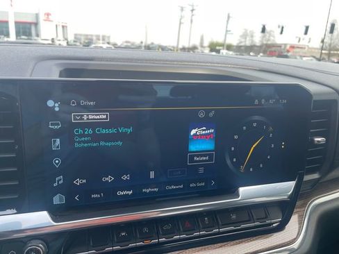 Used 2023 Chevrolet Silverado 1500 LT image 11