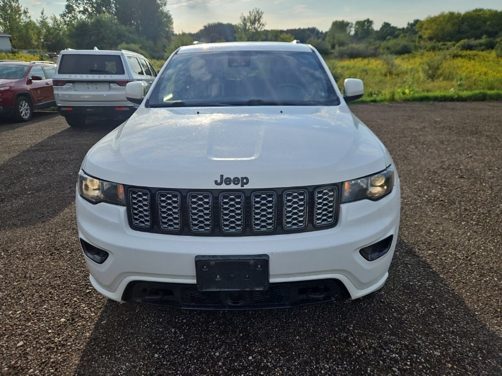 Used 2021 Jeep Grand Cherokee Altitude AWD/4WD image 2