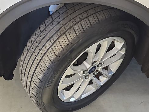 Used 2020 Ford Escape SE image 31