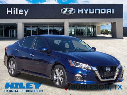 Used 2020 Nissan Altima 2.5 S image 2