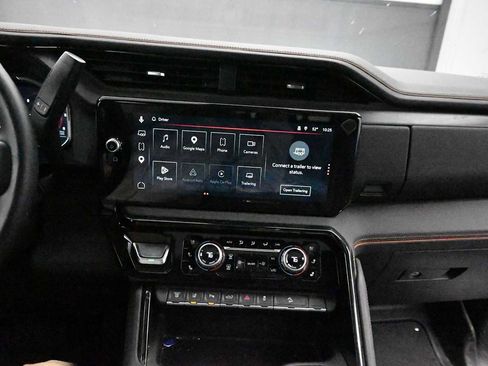 Used 2025 GMC Sierra 2500 AT4 w/ AT4 Premium Plus Package AWD/4WD image 14