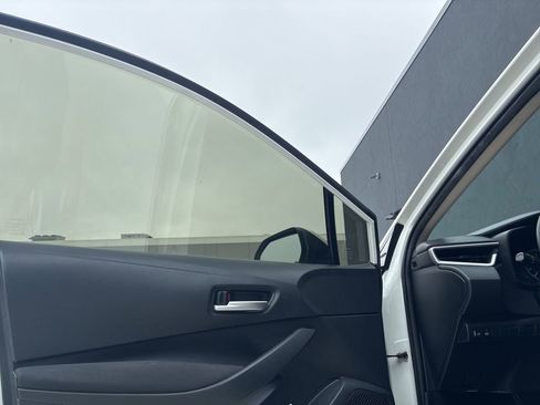 Used 2020 Toyota Corolla LE FWD image 13