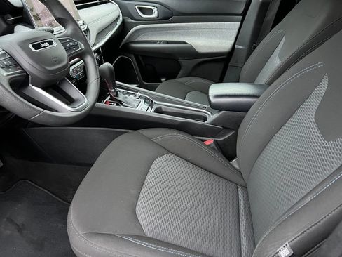 Used 2023 Jeep Compass Sport AWD/4WD image 10